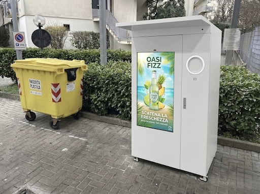 Reverse vending machine Green Re-Wards installata nel condominio